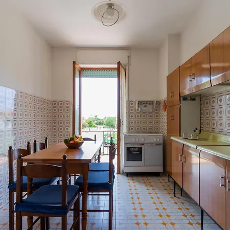 Helios By Barbarhouse غالّيبولي